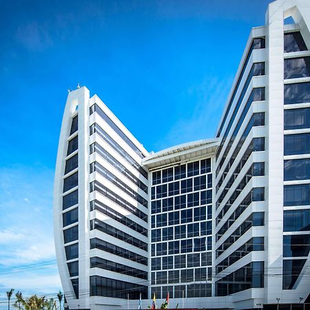 Wyndham Manta Sail Plaza Hotel&Convention Center Esterno foto